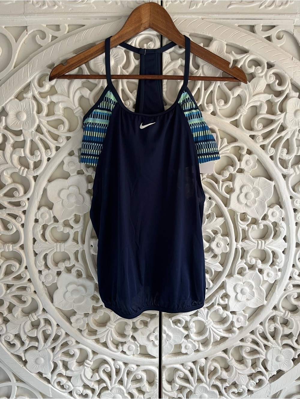 Nike Swim NWT Racerback Athletic Tank Top Built In Bra Navy Small